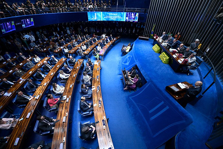 Comissão de Assuntos e Senadores